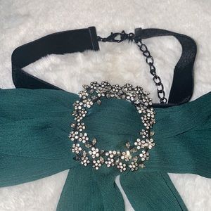 Bow tie choker necklace